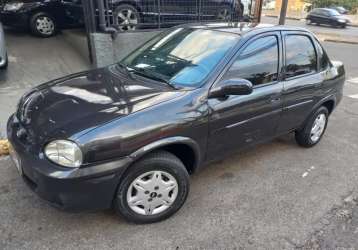 GM - Chevrolet Corsa Sedan Milenium 1.0 16v Vermelha 2001 - Campo