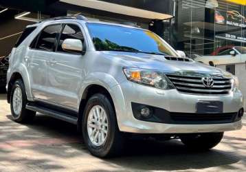 TOYOTA HILUX SW4