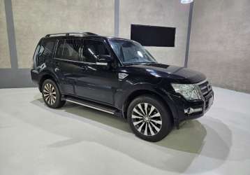 MITSUBISHI PAJERO FULL