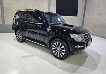 MITSUBISHI PAJERO FULL