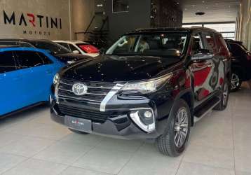 TOYOTA HILUX SW4