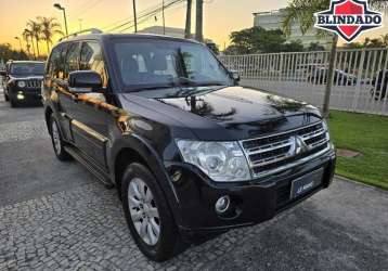 MITSUBISHI PAJERO FULL