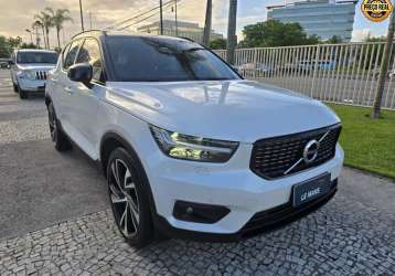 VOLVO XC 40