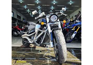 SUZUKI BOULEVARD