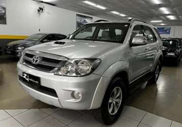 TOYOTA HILUX SW4