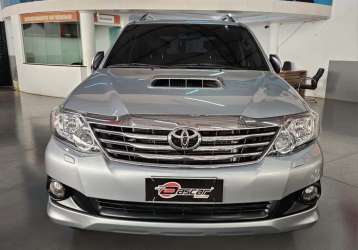 TOYOTA HILUX SW4