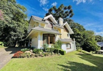 Casa com 4 dormitórios à venda, 370 m² por R$ 3.710.000,00 