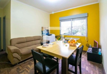 Casas para alugar na Avenida Pinheiro Borda, Cristal, Porto Alegre -  QuintoAndar