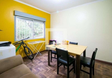 Casas para alugar na Avenida Pinheiro Borda, Cristal, Porto Alegre -  QuintoAndar