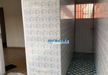 Casas para alugar na Rua Oriente, Jardim Santo André - QuintoAndar