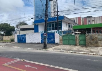 Ponto comercial na avenida Agamenon Magalhães, Carpina-PE