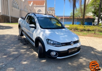 Comprar Picape Volkswagen Saveiro 1.6 G7 Cabine Dupla Cross Flex Variadas  2023 em Bauru-SP