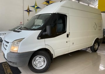 Ford Transit em Americana