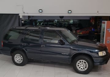 Chevrolet Blazer DLX 4.3 V6 4x2 1998  Chevrolet blazer, Suv, Tração  traseira