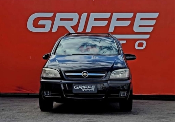 sedãs CHEVROLET a gasolina 2015 Usados e Novos em Curitiba e região, PR