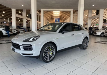 Porsche Cayenne E-hybrid 3.0 V6 462v2021 em Curitiba