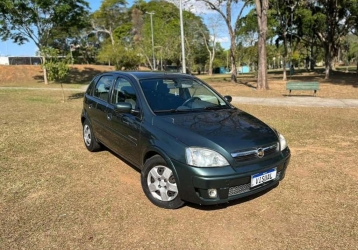 comprar Chevrolet Corsa Hatch em Jacareí - SP