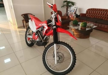 VENDA DE MOTOS - TRILHA E MOTOCROSS, 2013 Honda CRF · 123.456 quilômetros  rodados