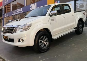 Comprar Picape Toyota Hilux Caminhonete 3.0 4P 4x4 Srv Turbo Diesel Top  Cabine Dupla Automático Prata 2015 em Bauru-SP