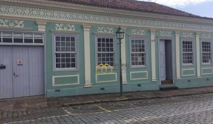 Casa com 4 dormitórios à venda, 292 m² por R$ 900.000,00 - Centro - Lapa/PR