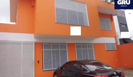 Ótimo sobrado comercial no Pq. Renato Maia