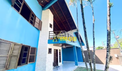 CASA 8 QUARTOS CENTRO