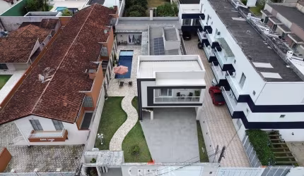 Casa para venda com 4 quartos em Caioba