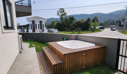 Casa Alvenaria na Forquilhinhas - São José