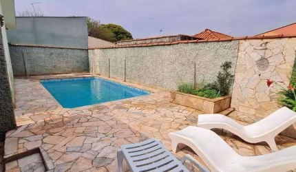 Casa com 3 dorm
