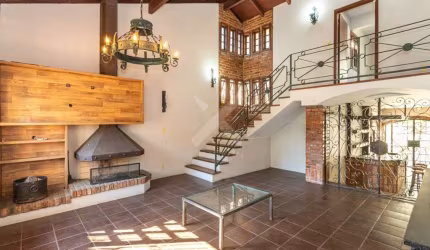 Casa com 4 quartos para alugar na Avenida Elias Cirne Lima, 505, Partenon, Porto Alegre por R$ 6.000