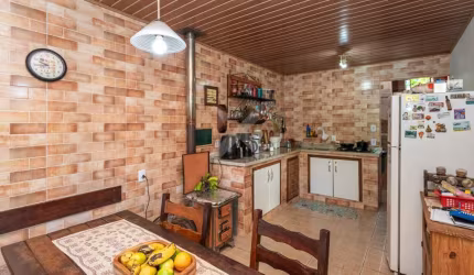 Casa com 2 quartos à venda na Rua Doutor Prudente de Moraes, 119, Chácara das Pedras, Porto Alegre por R$ 990.000