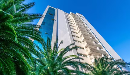 Apartamento com 3 quartos para alugar na Alameda Emílio de Menezes, 140, Três Figueiras, Porto Alegre por R$ 30.000