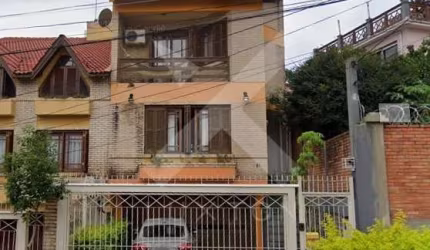Casa com 3 quartos à venda na Rua Comendador Creidy, 51, Três Figueiras, Porto Alegre por R$ 1.600.000