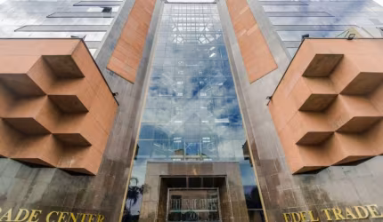 Sala comercial para alugar na Avenida Loureiro da Silva, 2001, Cidade Baixa, Porto Alegre por R$ 25.000