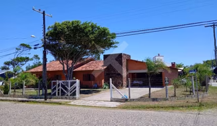Casa com 4 quartos à venda na Guara, 792, Atlântida, Xangri-Lá por R$ 1.160.000