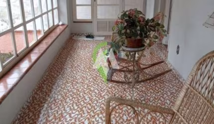 Casa Térrea  Raridade, em Maravilhosa Localização e  próximo da Praia do Canal 6