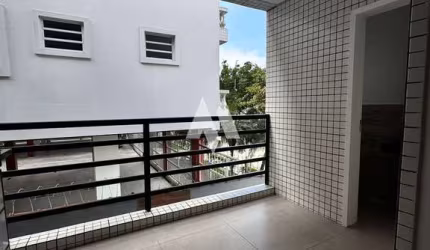 Casa Triplex Geminada - 134m² ,Arquitetura Moderna, Conforto Excepcional e na melhor localização da Praia da Enseada.