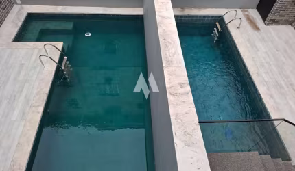 Casa Ampla/Piscina/3 Suites/Embaré/Oportunidade