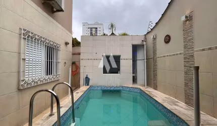 Casa á venda na Ponta da Praia em Santos