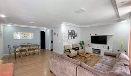 Casa com 4 quartos à venda na Rua Gastão Poplade, 888, Parolin, Curitiba, 250 m2 por R$ 950.000