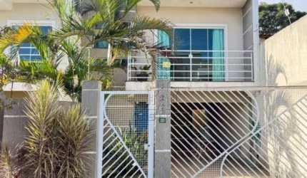 Casa com 3 dormitórios à venda, 150 m² por R$ 590.000,00 - Jardim Laranjeiras - Apucarana/PR