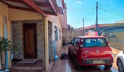 CASA À VENDA NO BOQUEIRÃO