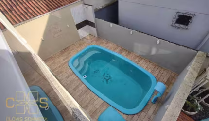 SOBRADO COM PISCINA