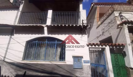 Excelente casa duplex(sobrado) em vila no Ingá