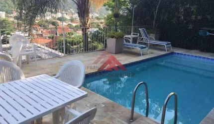 Casa com 4 quartos à venda, 380 m² - São Francisco - Niterói/RJ