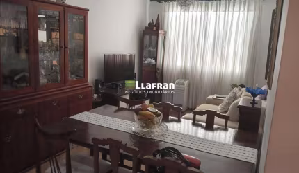 Apartamento de 2 dormitórios Jardim Ester Yolanda