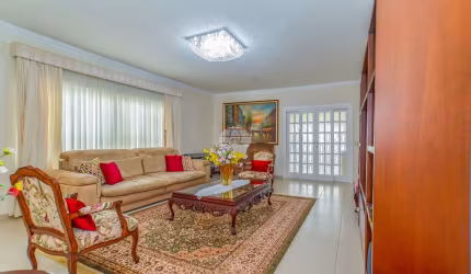 Casa com 3 quartos à venda na Rua Deputado Leoberto Leal, 628, Guabirotuba, Curitiba, 220 m2 por R$ 1.590.000