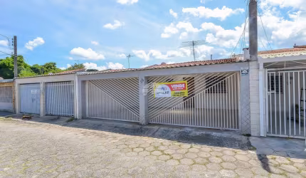 Casa com 3 quartos à venda na Rua Rio Grande do Norte, 25, Campo Pequeno, Colombo, 62 m2 por R$ 373.000