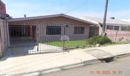 Casa com 3 quartos à venda na Rua Leonardo Coblinski, 479, Boqueirão, Guarapuava, 170 m2 por R$ 410.000