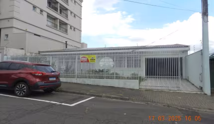 Casa com 3 quartos à venda na Rua Frei Caneca, 2443, Trianon, Guarapuava, 211 m2 por R$ 850.000